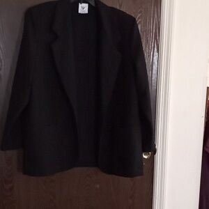 Maggie Lawrence black blazer